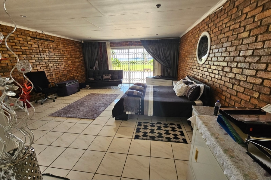 3 Bedroom Property for Sale in Oranjeville Free State